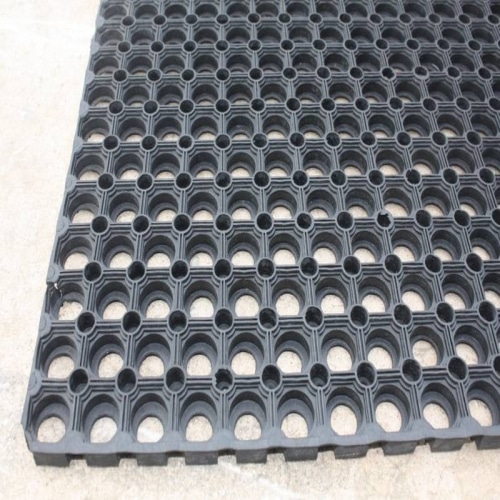 Stable Horse Play Area Gate 22mm Heavy Duty Rubber Ring Mats 100cm x 150cm 